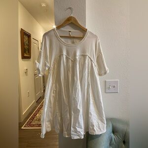 NWT Free People White T Shirt Blouse (Medium)